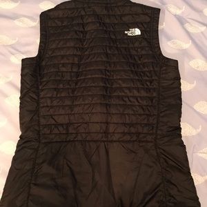 The north face vest SOLD